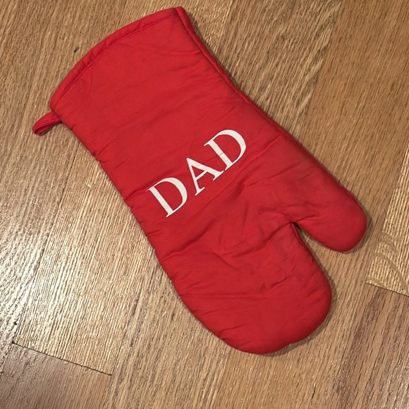 DAD Apron & oven mitt - Picture 3 of 3